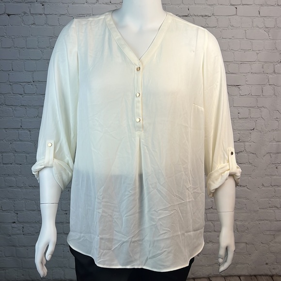 JM Collection Ivory Roll-tab Blouse Top Plus Size 1X - Picture 2 of 7